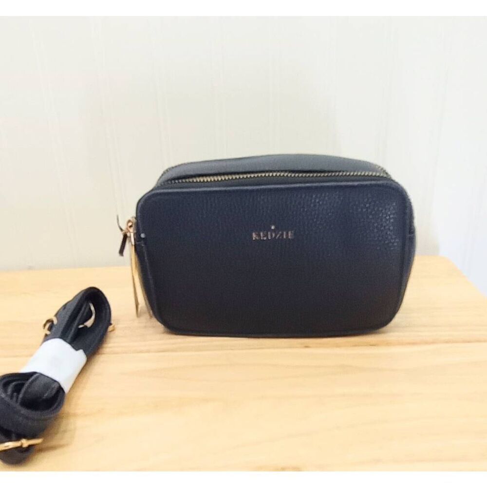 NWT Kedzie modernista vegan leather crossbody bag. Navy blue.